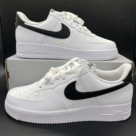 nike air force zweifarbig|nike air force schwarzes zeichen.